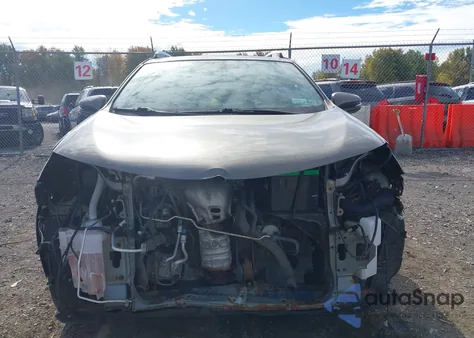 2015 Toyota Rav4 Xle z USA, uszkodzony, nr VIN JTMRFREV1FD170867